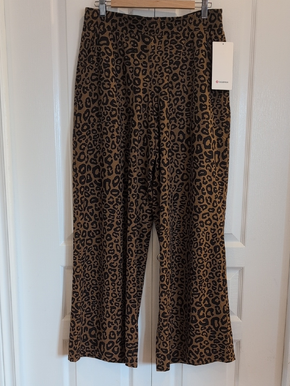 Lululemon Swift Wide- Leg Mid Rise Pant